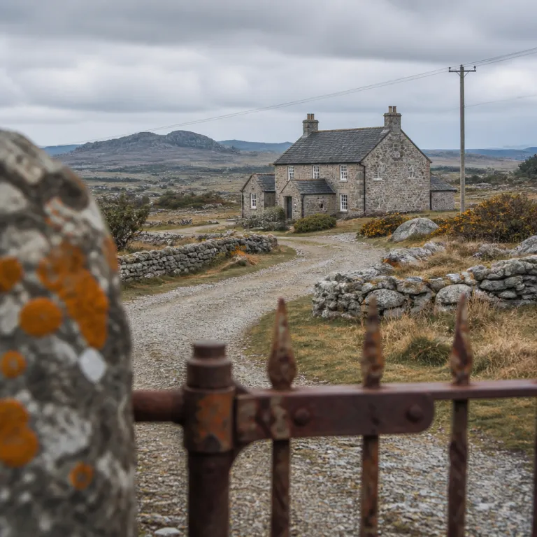 How to use the gidleigh co uk contact number for a refined Dartmoor country house escape